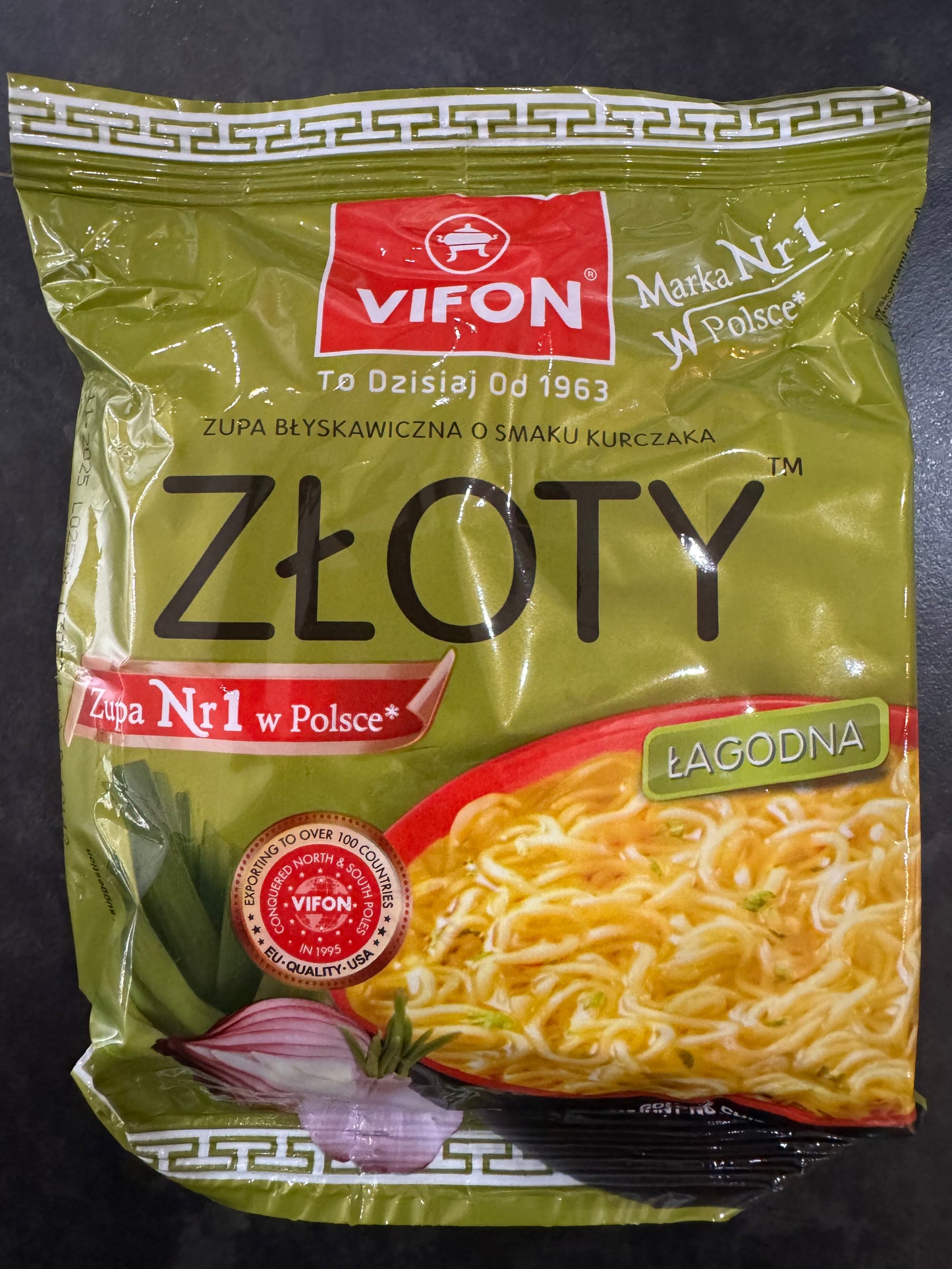 Vifon Golden Chicken Instant Noodles 70g