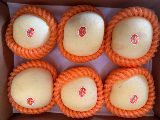 Fresh Cream Fuji Apple Box