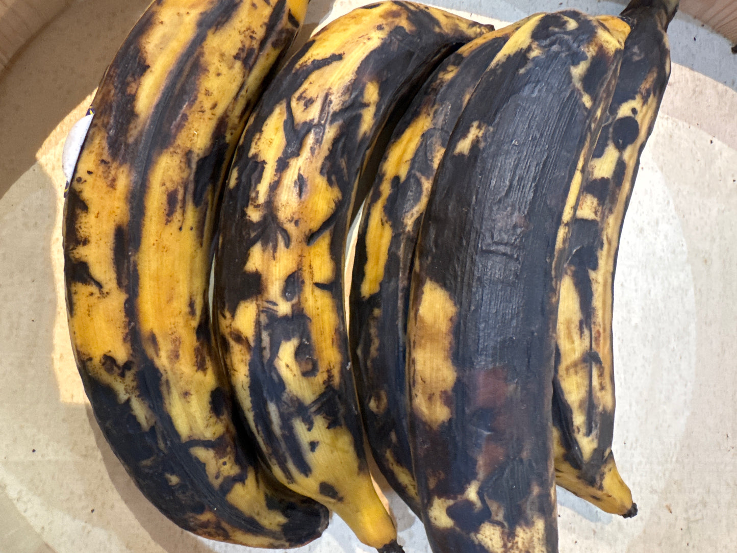 Sale Over ripe plantain 3pc